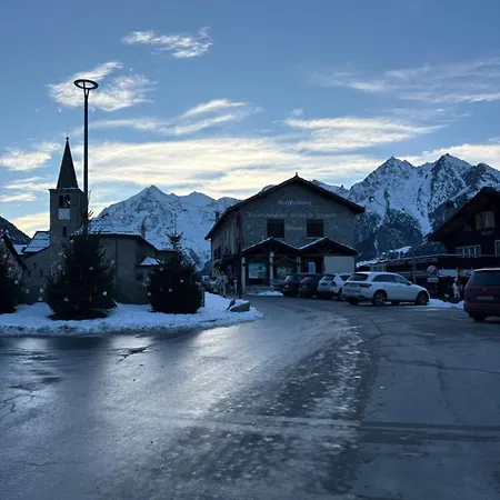 Sonniges Im Zentrum Mit Bergblick Διαμέρισμα